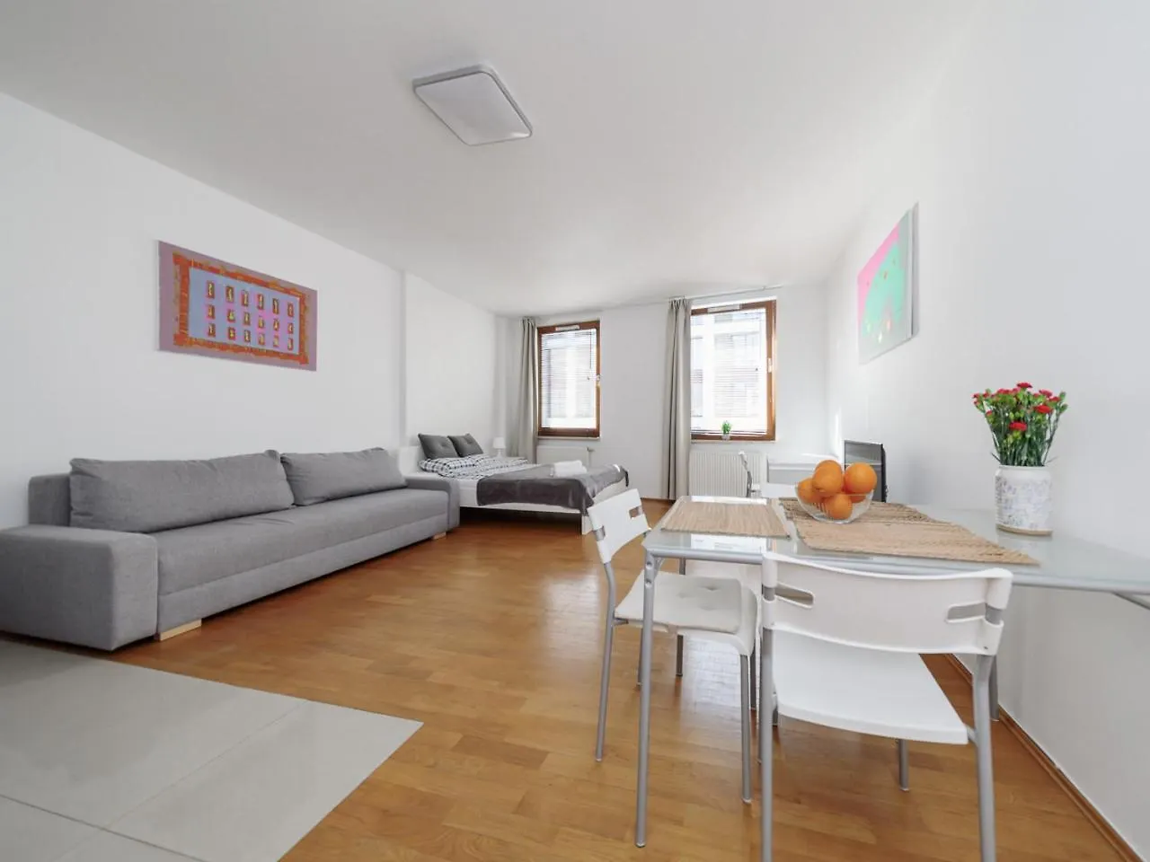 Apartment Near The Us Embassy Warszawa