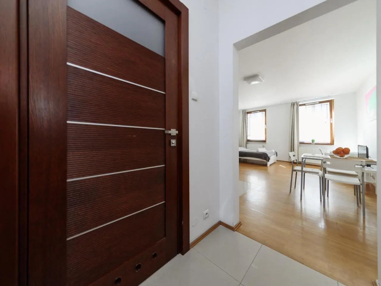Apartment Near The Us Embassy Warszawa Polen